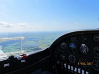 Nordsee 2017 (152)  nrdlich von Wilhelmshafen, Nordsee schon in Sicht, schon am Sinken bei 2400ft, Blick nach Nordwesten